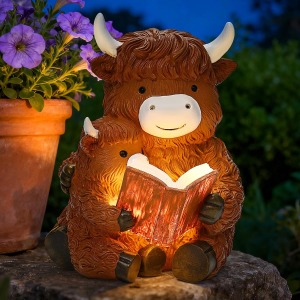 GIGALUMI Solar Highland Cow Garden Ornaments Outdoor